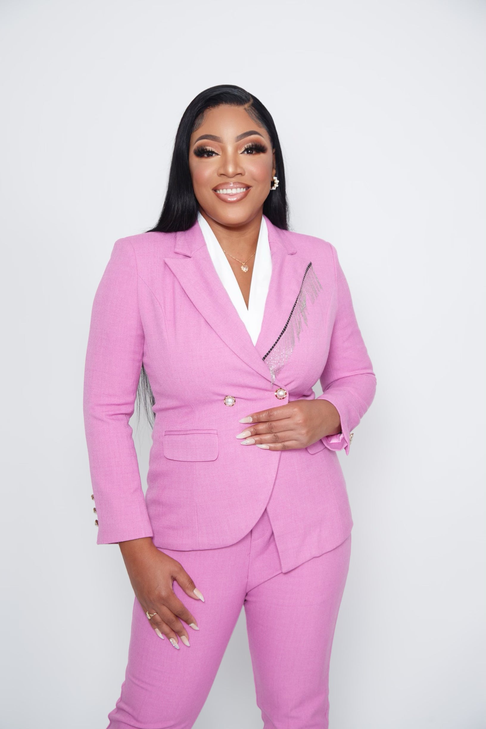 Elegant pants suit for women